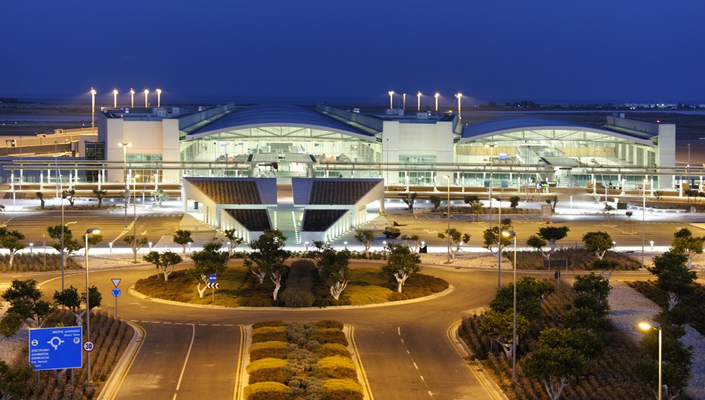 Larnaca_International_Airport_night_Republic_of_Cyprus-globserver